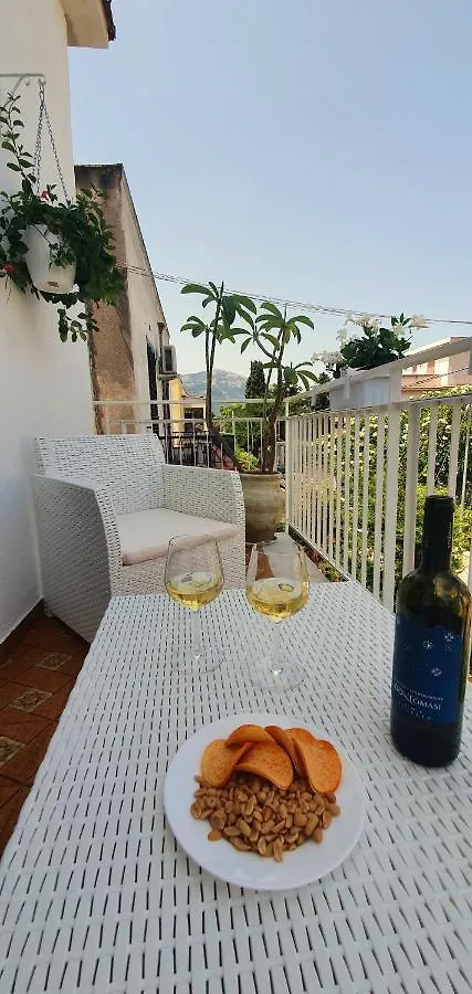 La Casa Di Andreina Hotell Mondello 0*,  Italien