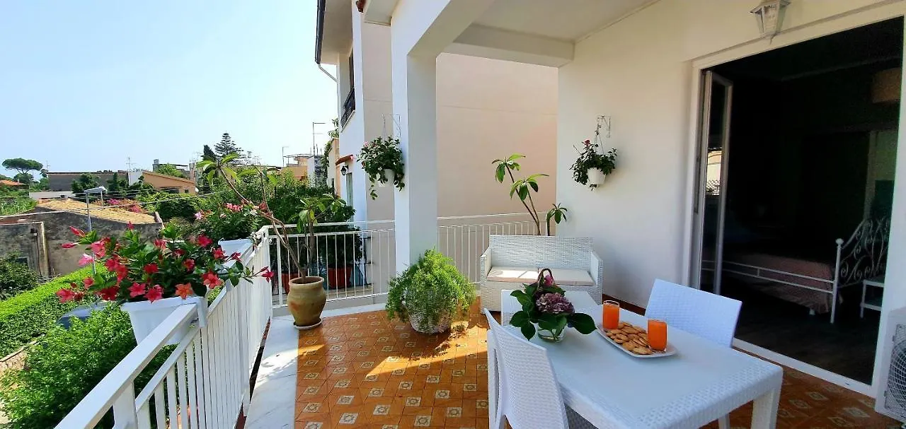 La Casa Di Andreina Hotell Mondello 0*,  Italien